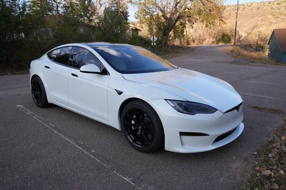 Tesla Model S Plaid